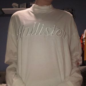 Hollister semi turtle neck embroidered shirt